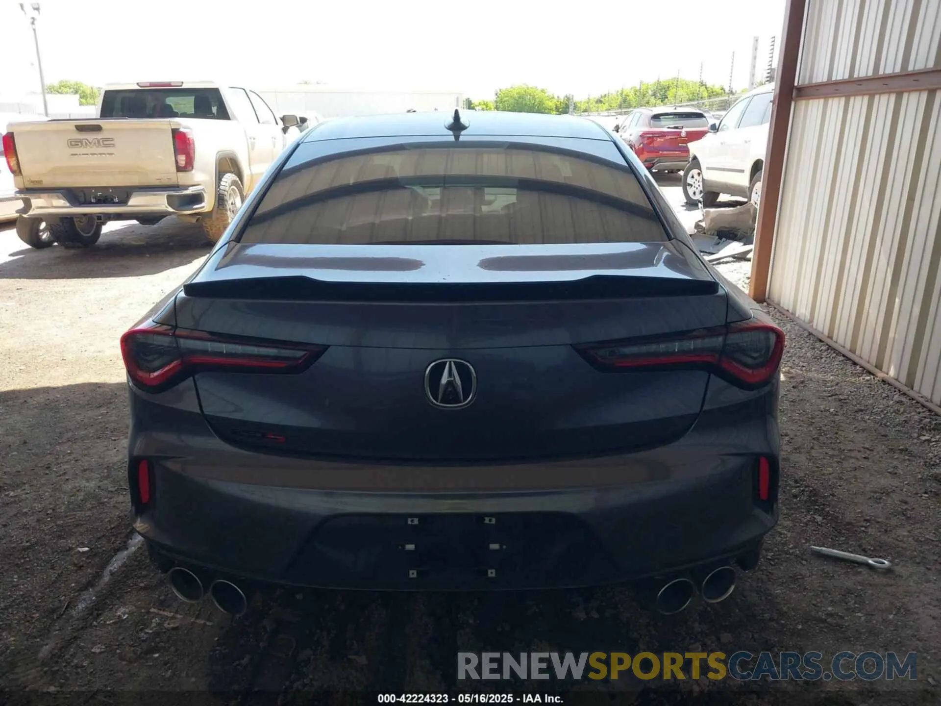 17 fotografías del automóvil dañado 19UUB7F01PA001899 ACURA TLX 2023