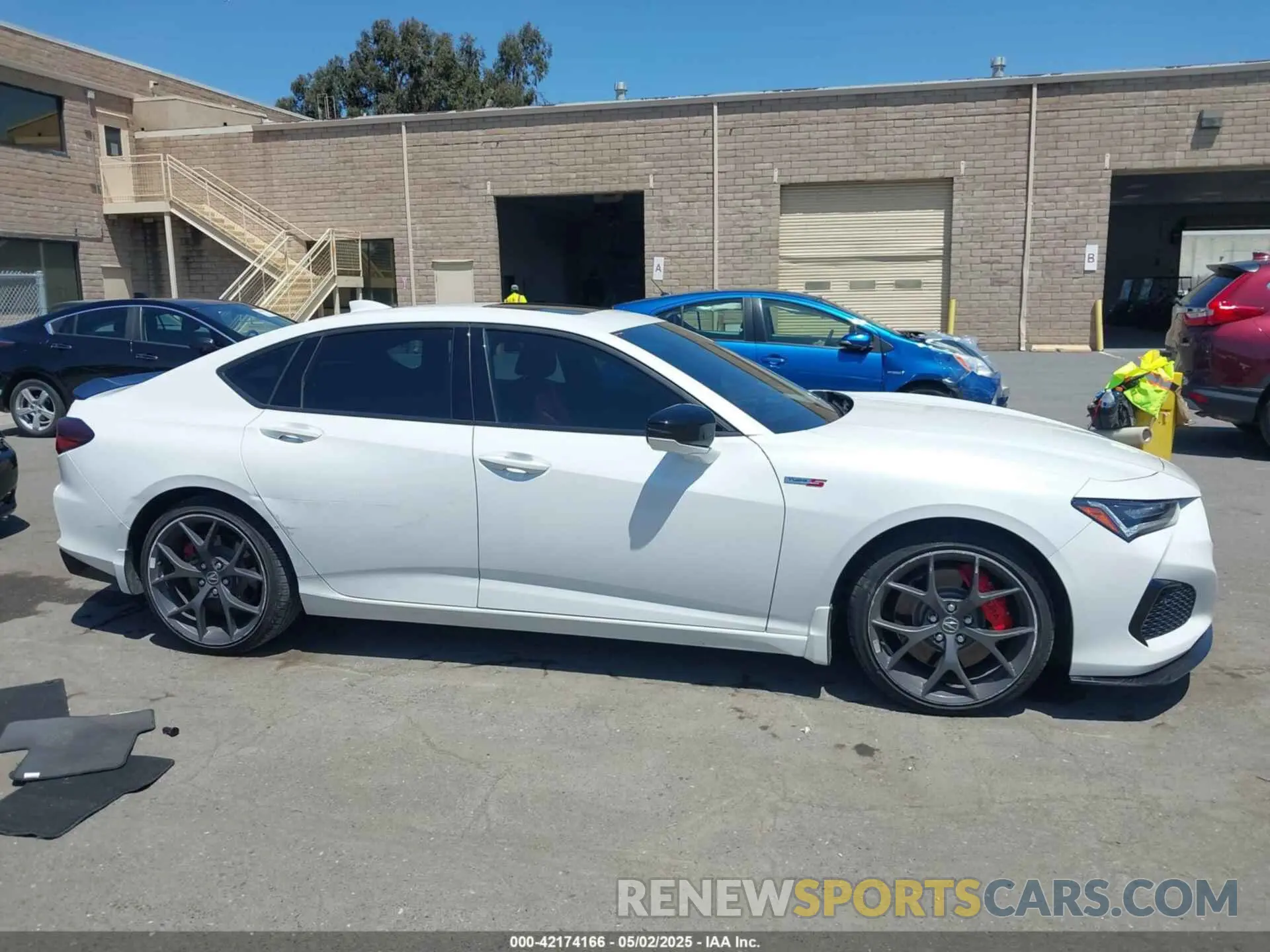 13 fotografías del automóvil dañado 19UUB7F9XPA000295 ACURA TLX 2023