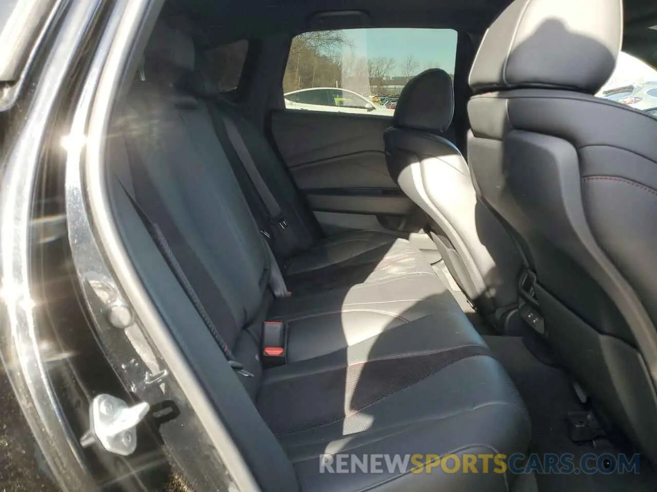 10 fotografías del automóvil dañado 19UUB7F05RA000077 ACURA TLX 2024