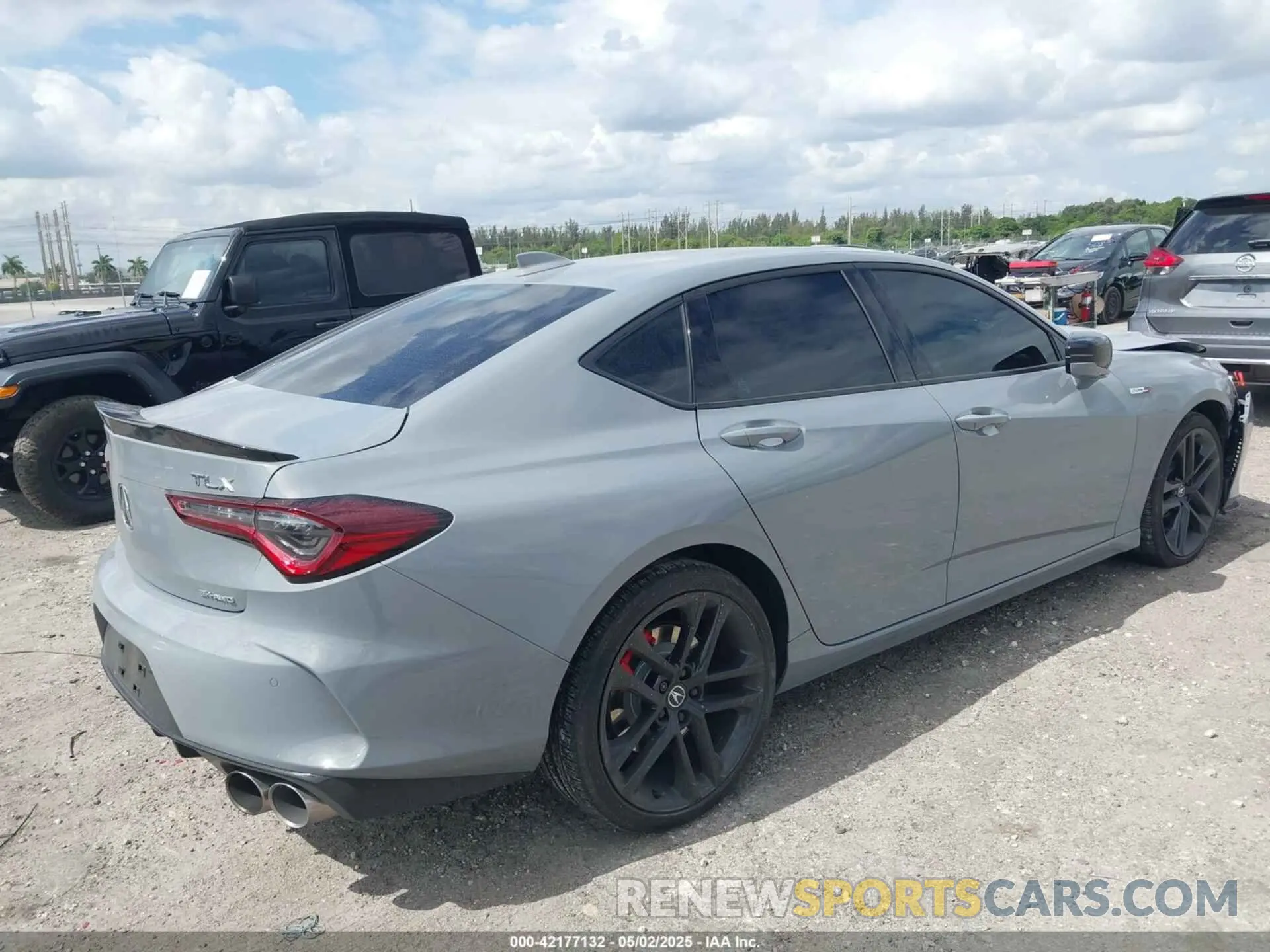 4 fotografías del automóvil dañado 19UUB7F08RA000445 ACURA TLX 2024