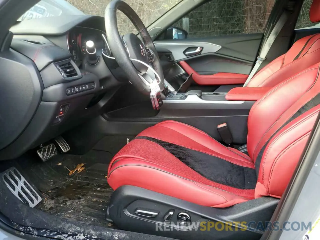 7 fotografías del automóvil dañado 19UUB7F0XRA000155 ACURA TLX 2024