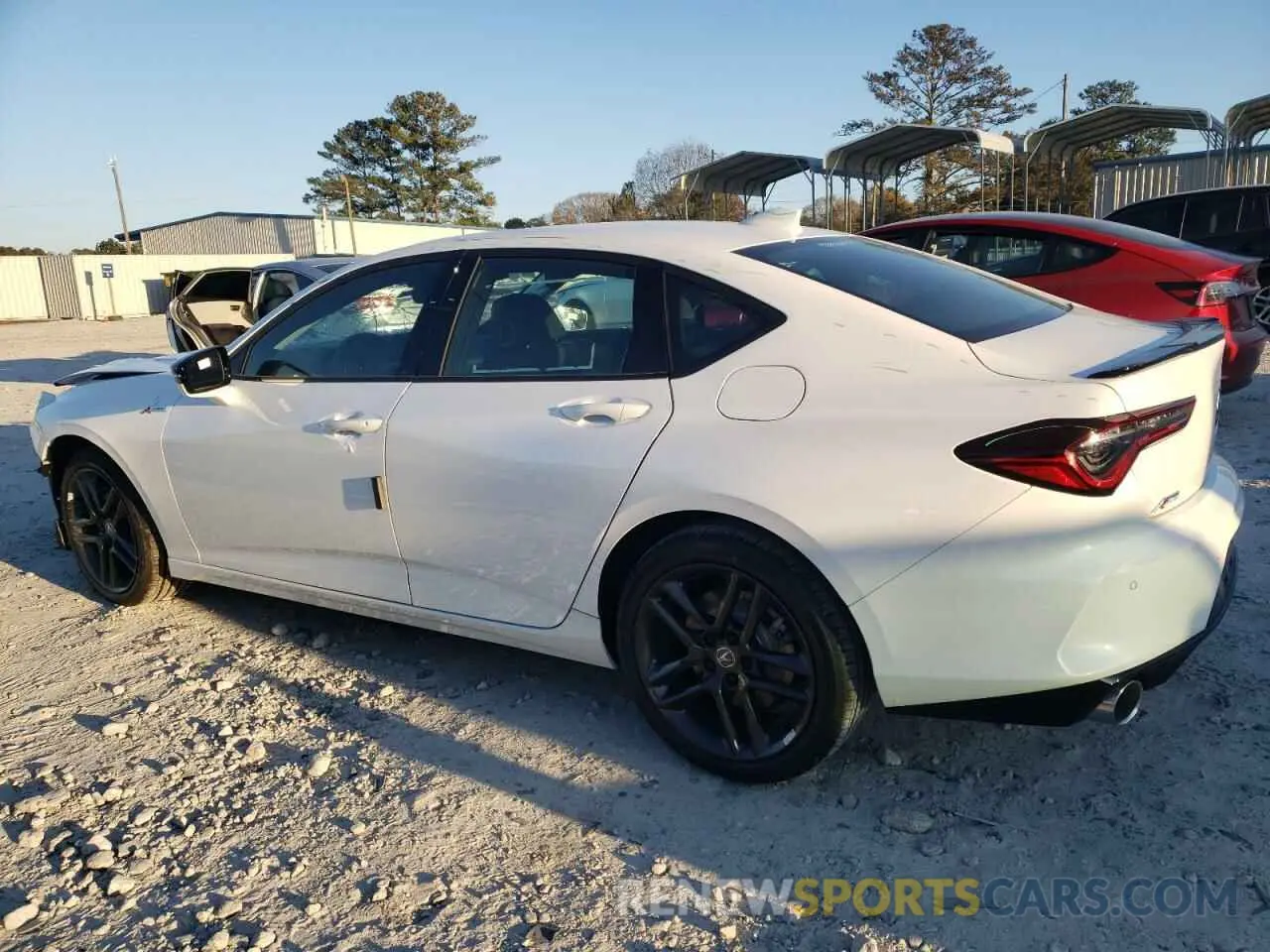 2 fotografías del automóvil dañado 19UUB6F54SA000910 ACURA TLX 2025