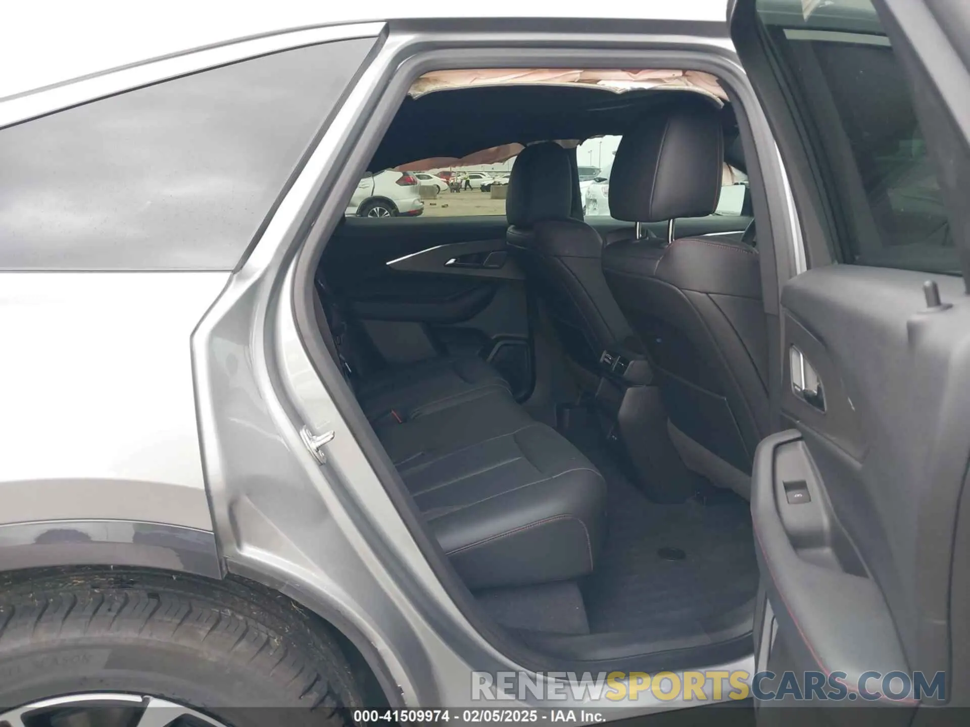 8 fotografías del automóvil dañado 4W5KHMRK8RZ505826 ACURA ZDX 2024