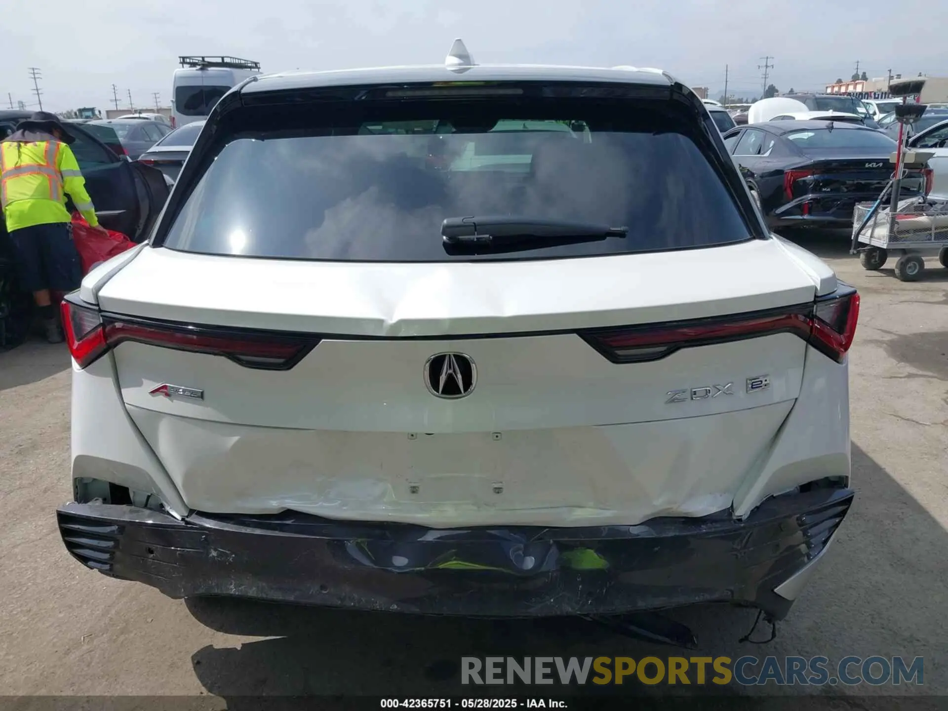 16 fotografías del automóvil dañado 4W5KHMRK8RZ519144 ACURA ZDX 2024