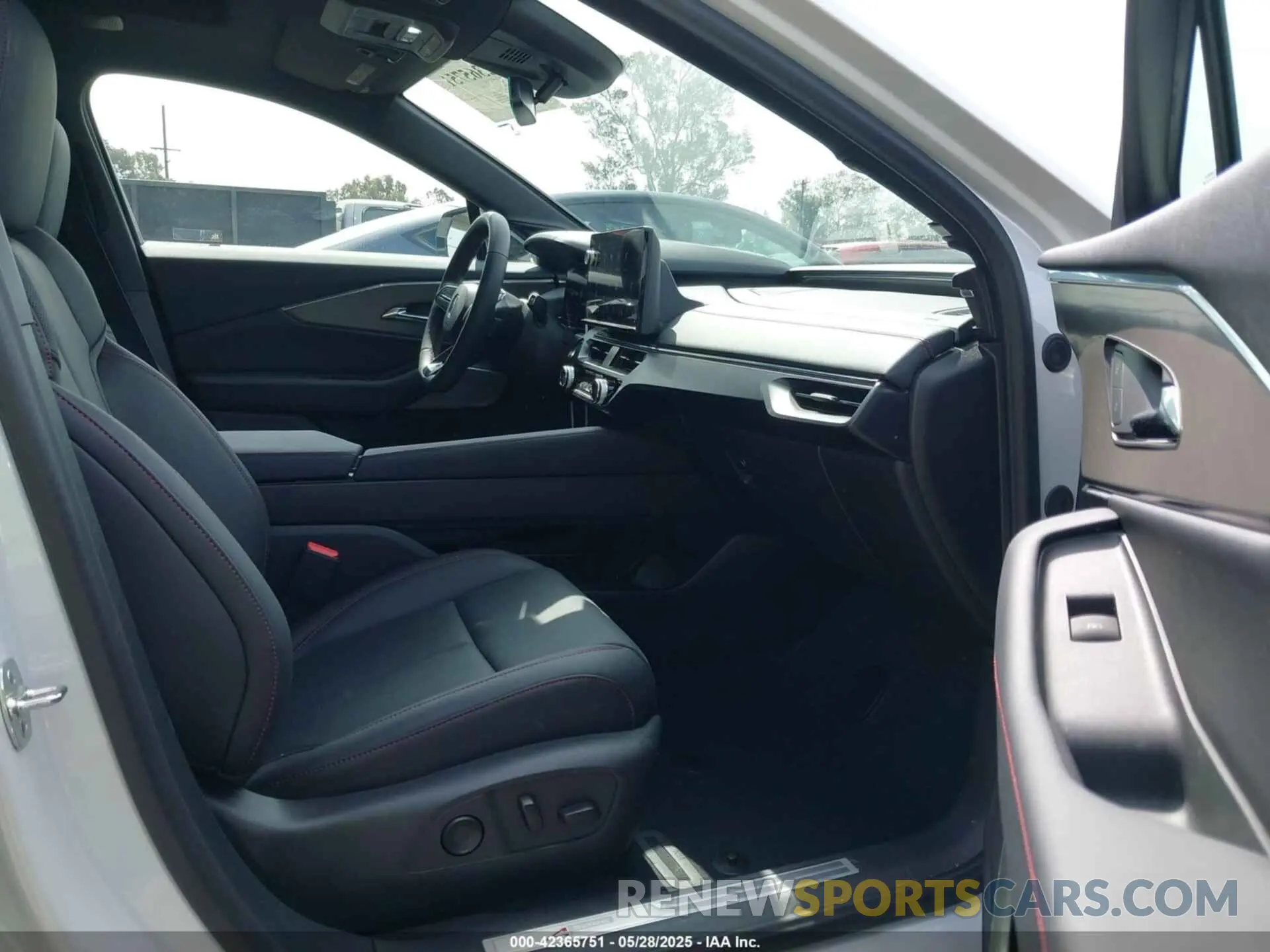 5 fotografías del automóvil dañado 4W5KHMRK8RZ519144 ACURA ZDX 2024