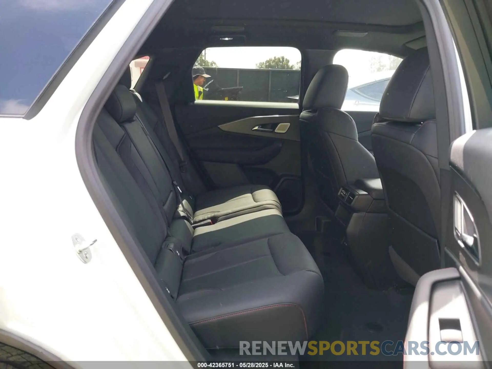 8 fotografías del automóvil dañado 4W5KHMRK8RZ519144 ACURA ZDX 2024