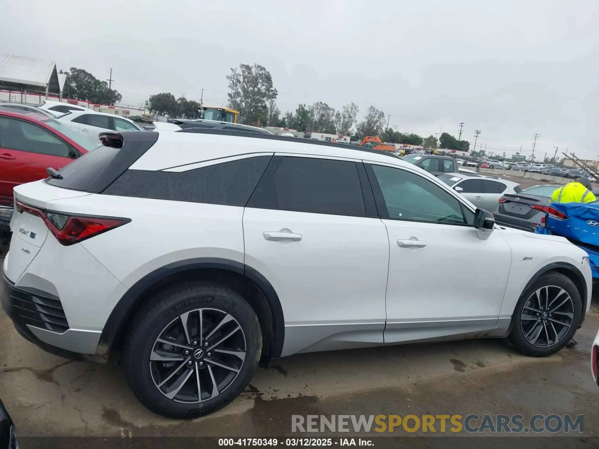 13 fotografías del automóvil dañado 4W5KHNRL2RZ508574 ACURA ZDX 2024
