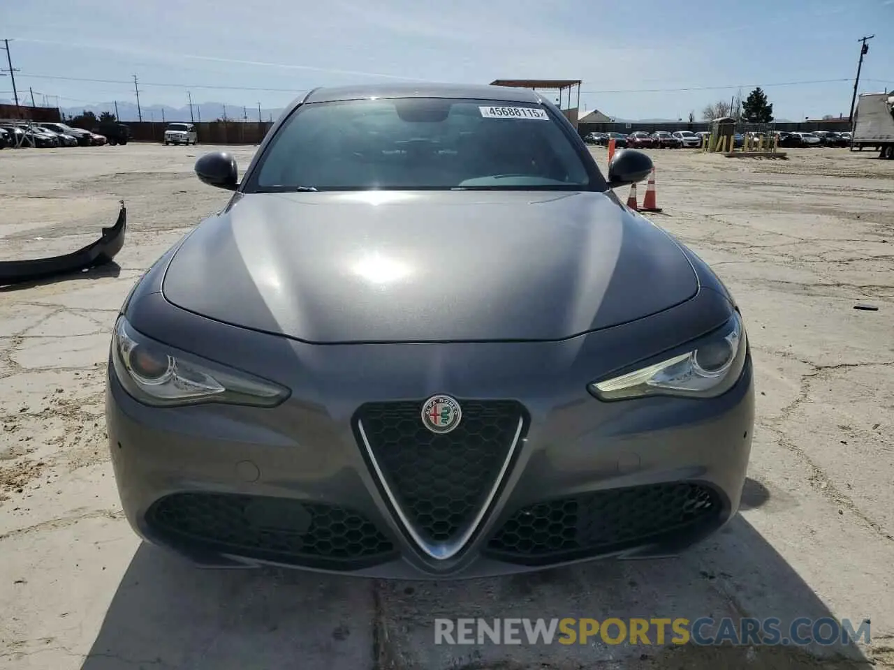 5 fotografías del automóvil dañado ZARFAMAN2K7621300 ALFA ROMEO GIULIA 2019