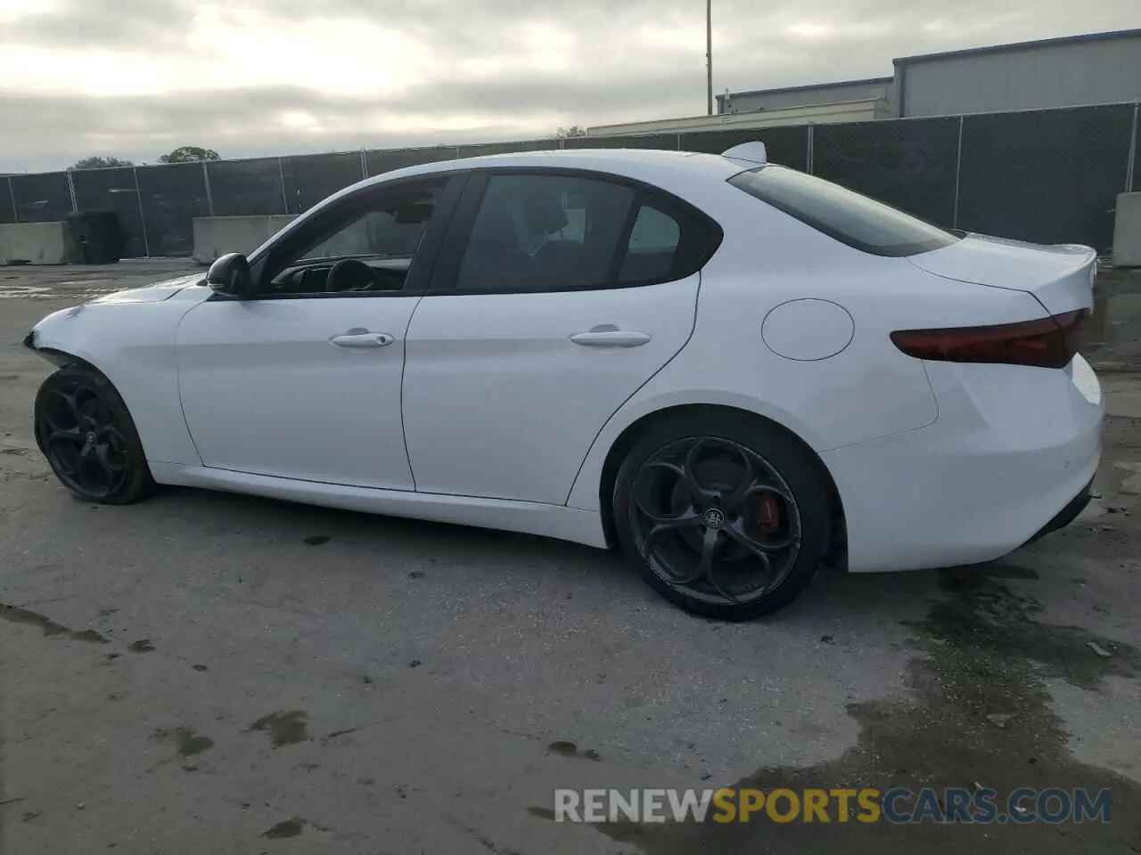 2 fotografías del automóvil dañado ZARFAMAN3K7602593 ALFA ROMEO GIULIA 2019