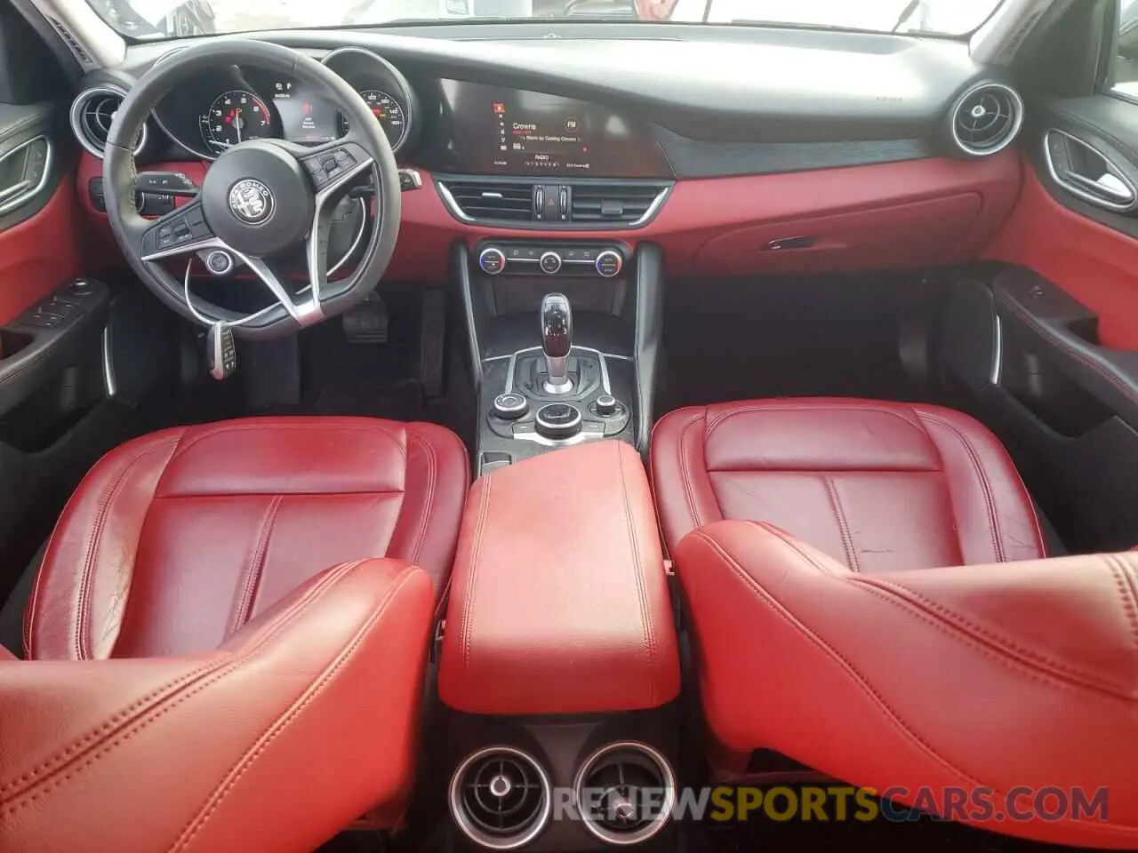8 fotografías del automóvil dañado ZARFAMAN3K7602593 ALFA ROMEO GIULIA 2019