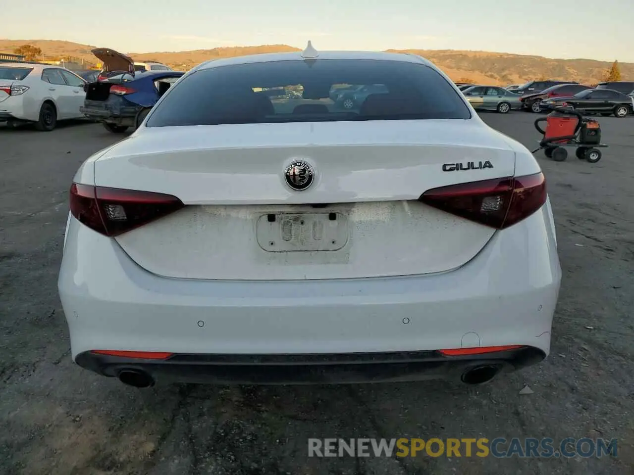 6 fotografías del automóvil dañado ZARFAMAN3K7613786 ALFA ROMEO GIULIA 2019