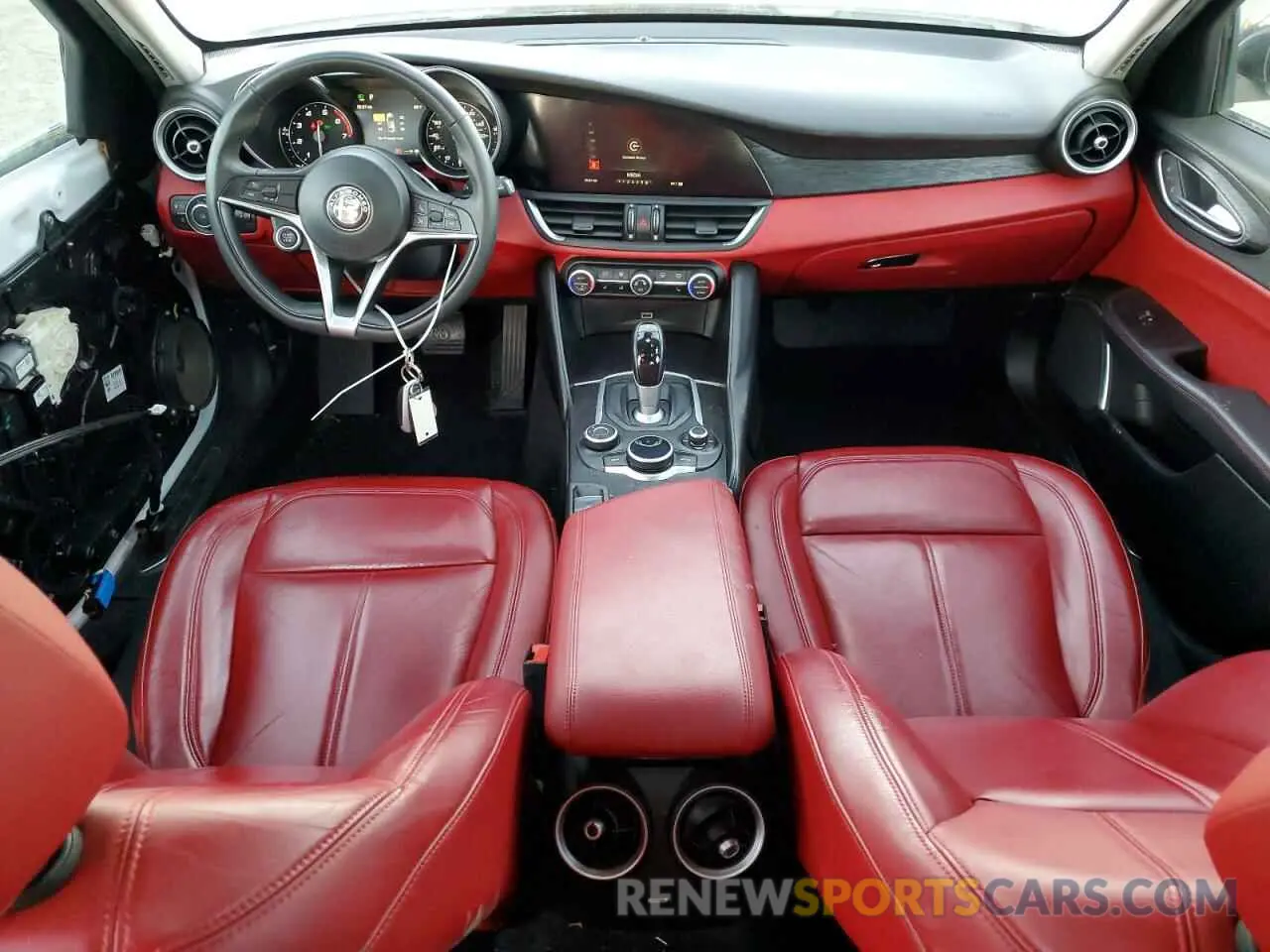8 fotografías del automóvil dañado ZARFAMAN3K7613786 ALFA ROMEO GIULIA 2019