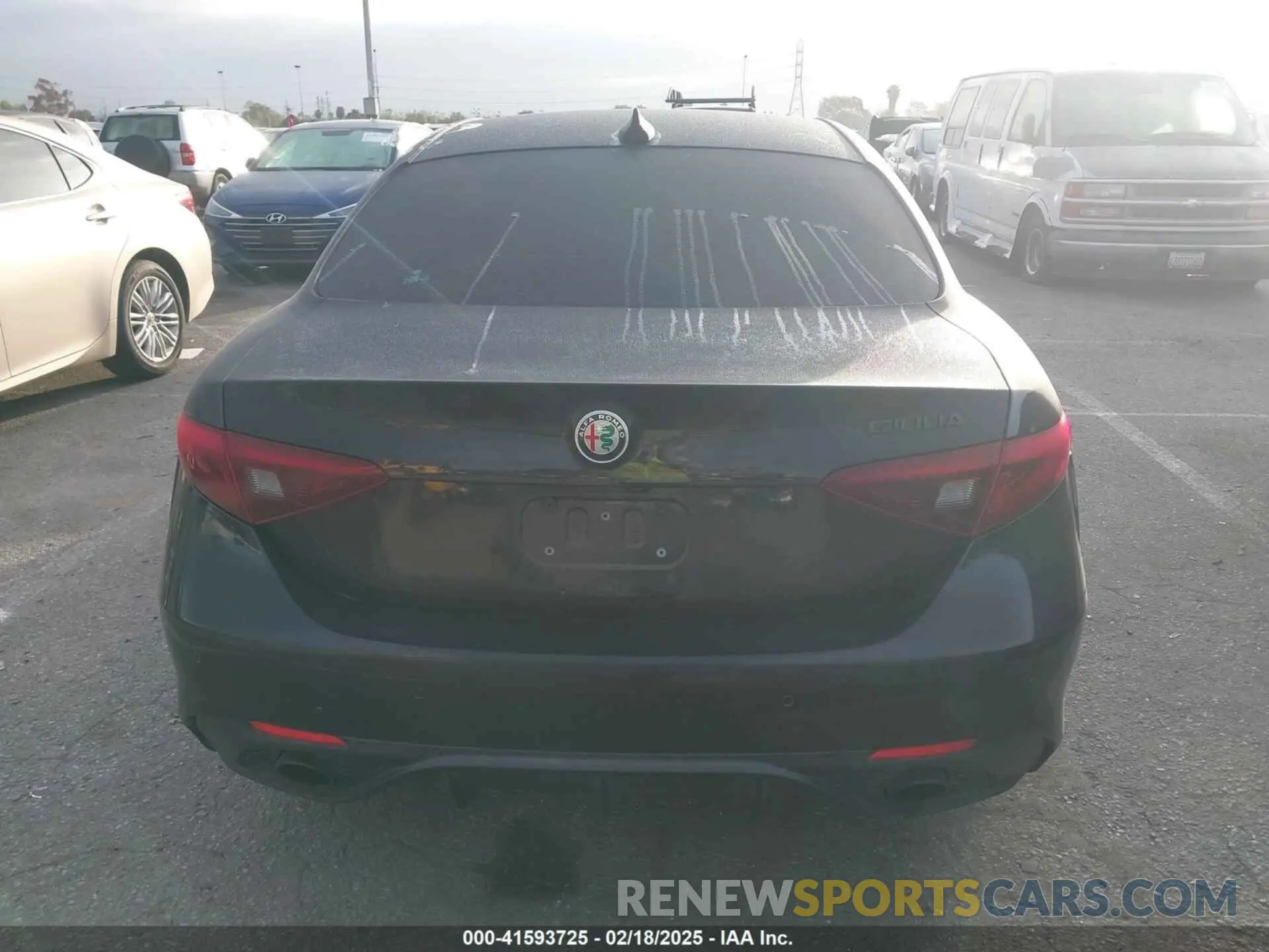 17 fotografías del automóvil dañado ZARFAMAN4K7610914 ALFA ROMEO GIULIA 2019