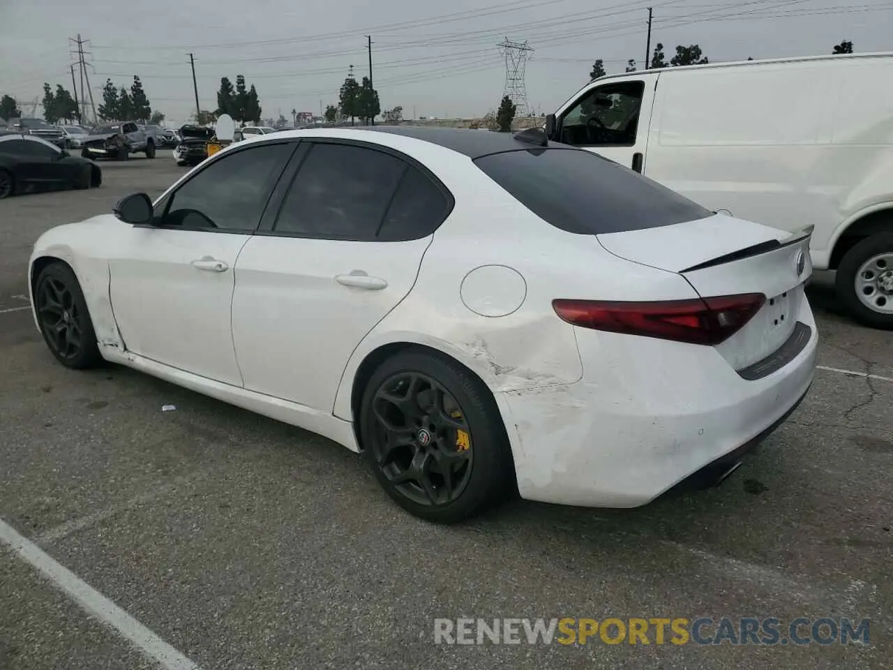 2 fotografías del automóvil dañado ZARFAMAN4K7621010 ALFA ROMEO GIULIA 2019