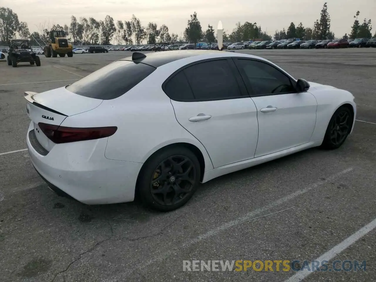 3 fotografías del automóvil dañado ZARFAMAN4K7621010 ALFA ROMEO GIULIA 2019