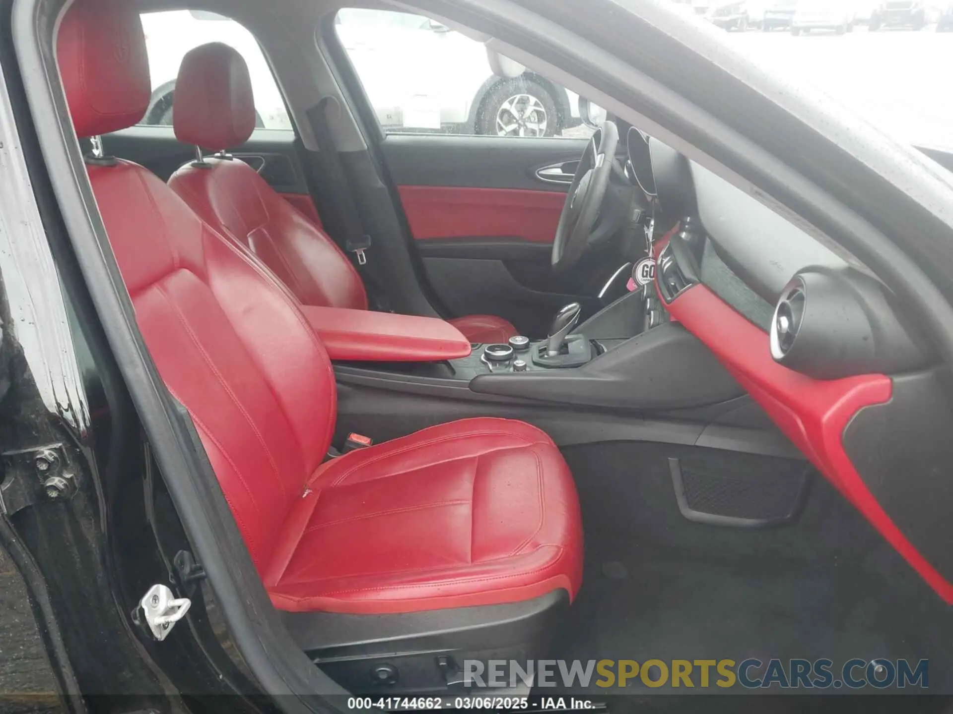 5 fotografías del automóvil dañado ZARFAMAN5K7621548 ALFA ROMEO GIULIA 2019