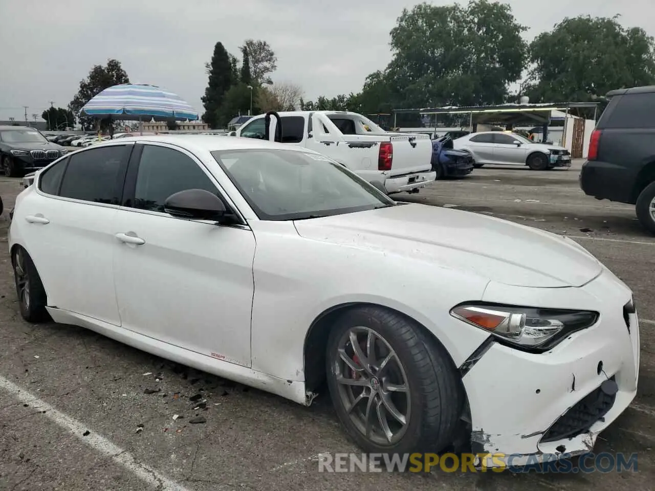 4 fotografías del automóvil dañado ZARFAMAN6K7598202 ALFA ROMEO GIULIA 2019