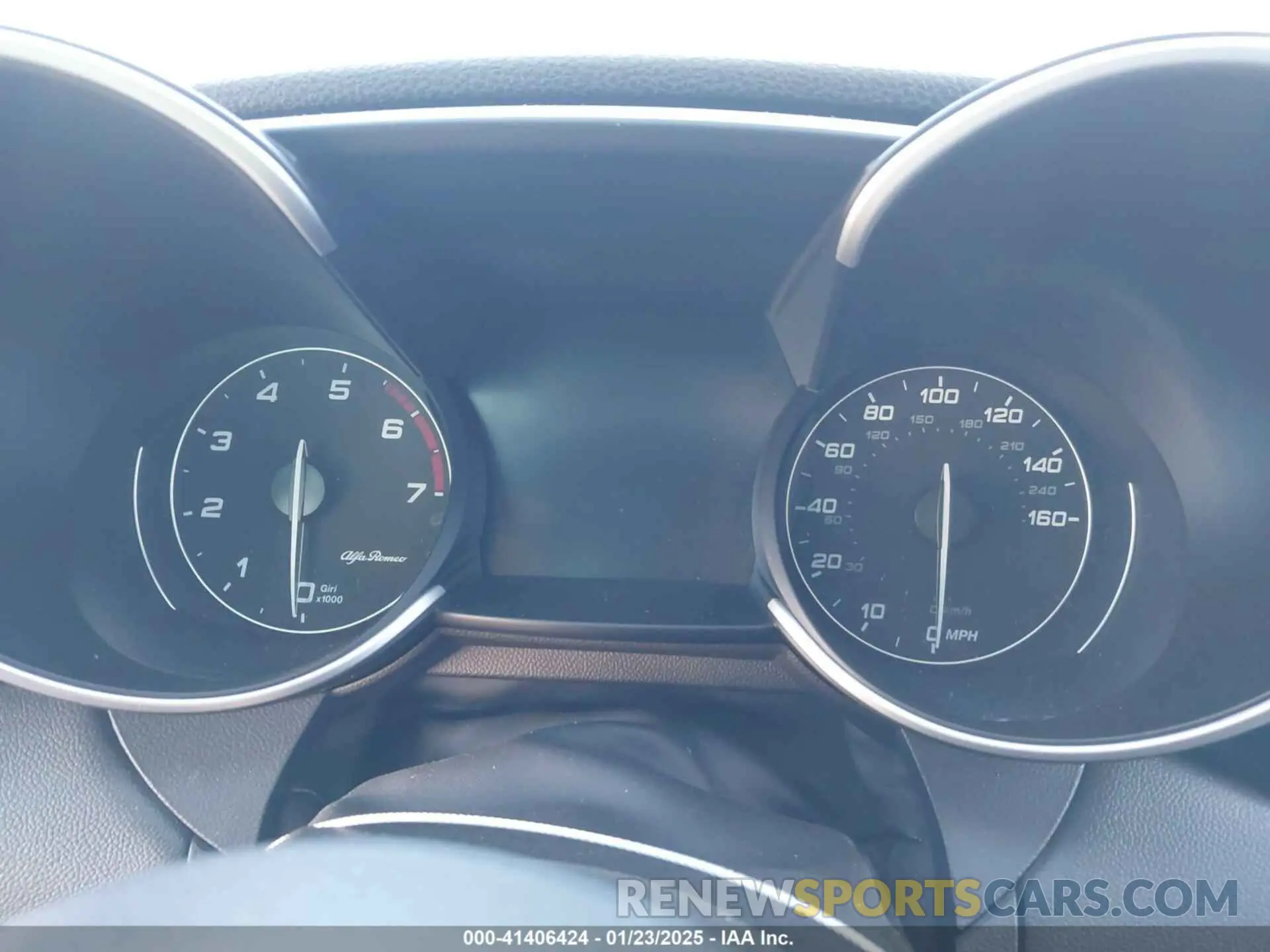 15 fotografías del automóvil dañado ZARFAMBN0K7601674 ALFA ROMEO GIULIA 2019