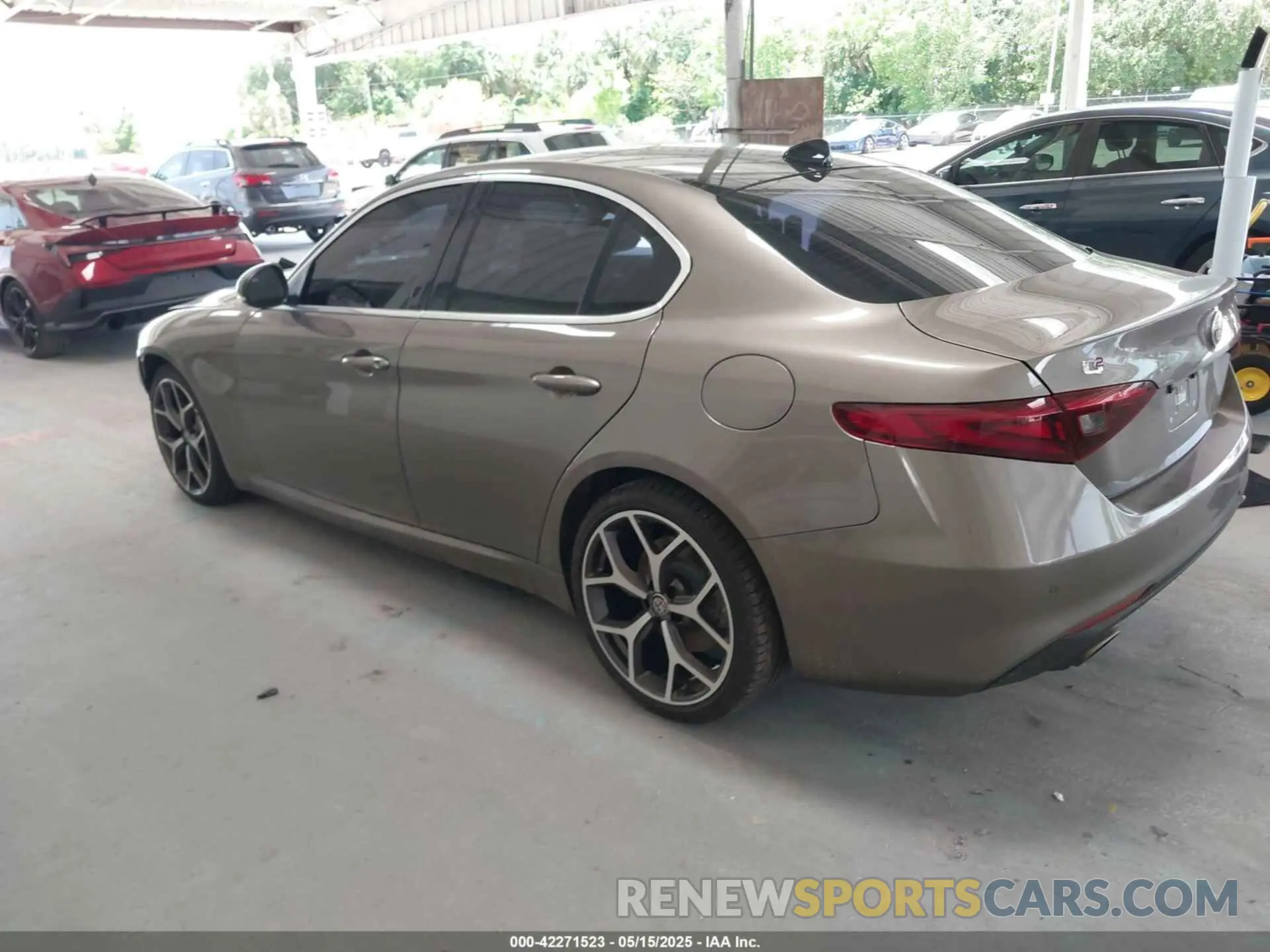 3 fotografías del automóvil dañado ZARFAMBN1K7599269 ALFA ROMEO GIULIA 2019