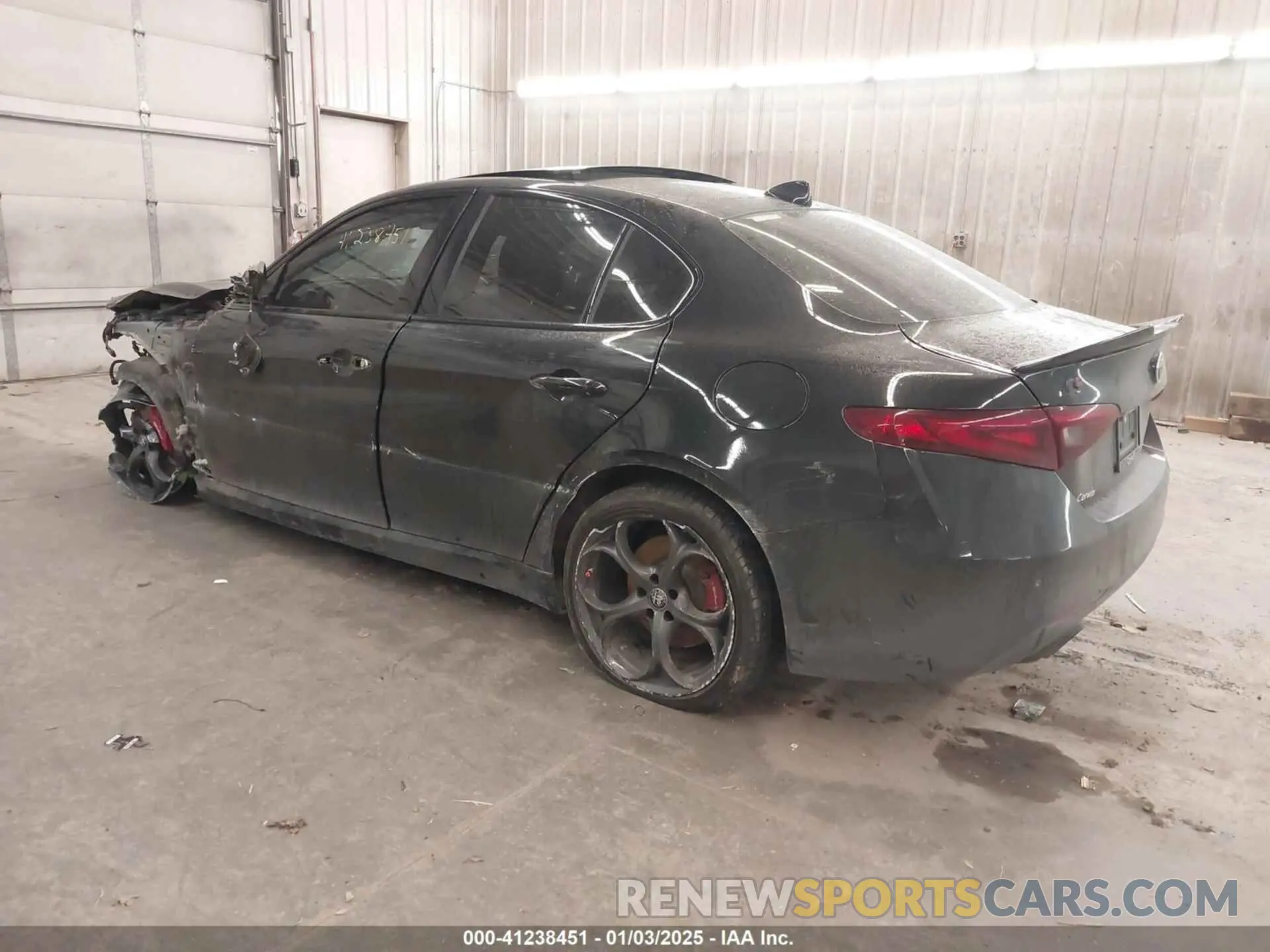 3 fotografías del automóvil dañado ZARFAMBN3K7608778 ALFA ROMEO GIULIA 2019