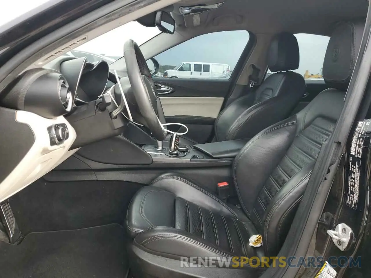 7 fotografías del automóvil dañado ZARFAMBN6K7605227 ALFA ROMEO GIULIA 2019
