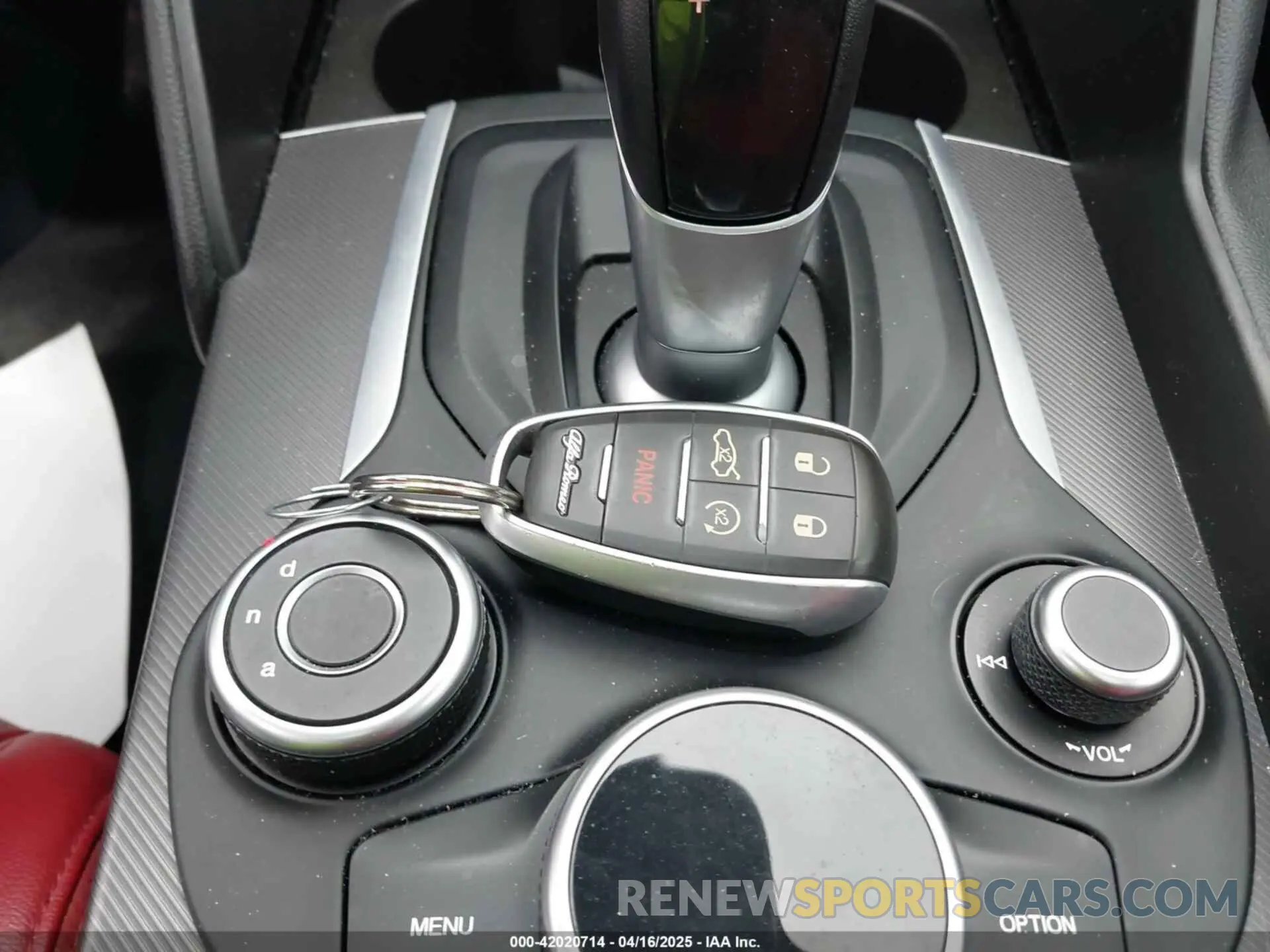 11 fotografías del automóvil dañado ZARFAMBN6K7607298 ALFA ROMEO GIULIA 2019