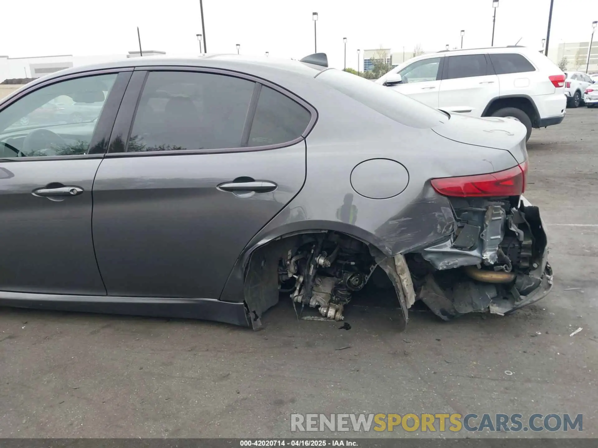 6 fotografías del automóvil dañado ZARFAMBN6K7607298 ALFA ROMEO GIULIA 2019