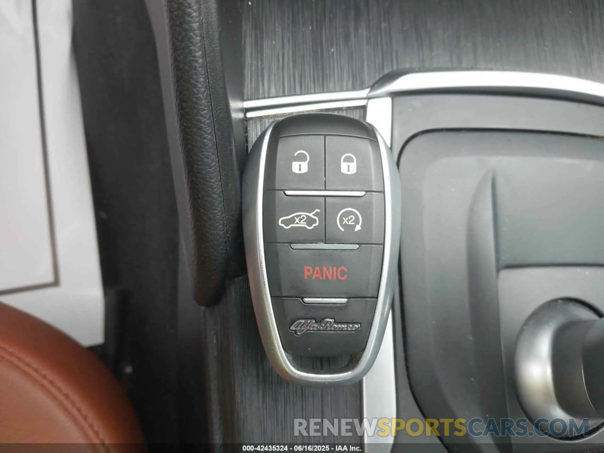 11 fotografías del automóvil dañado ZARFANAN1K7598906 ALFA ROMEO GIULIA 2019