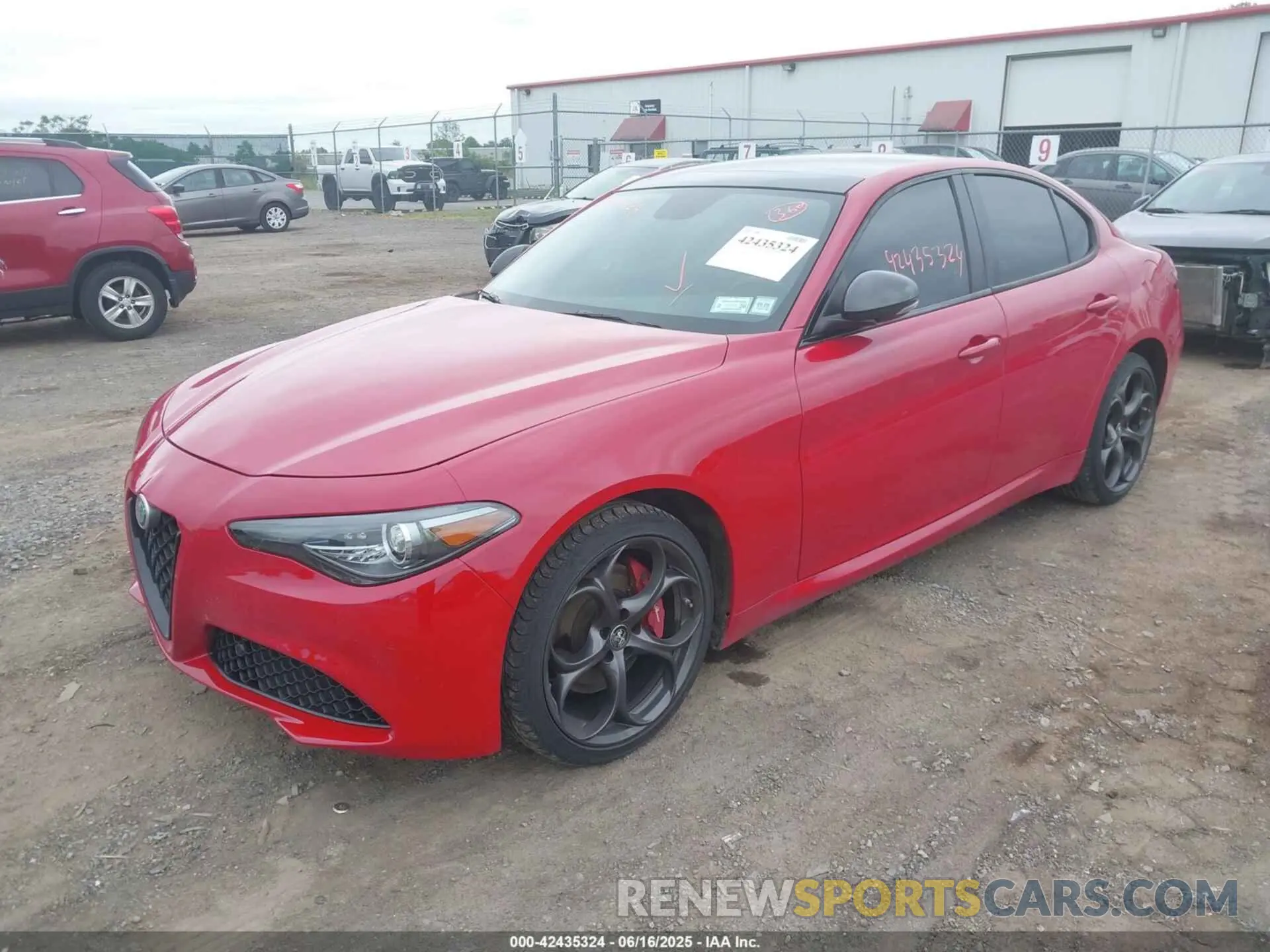 2 fotografías del automóvil dañado ZARFANAN1K7598906 ALFA ROMEO GIULIA 2019