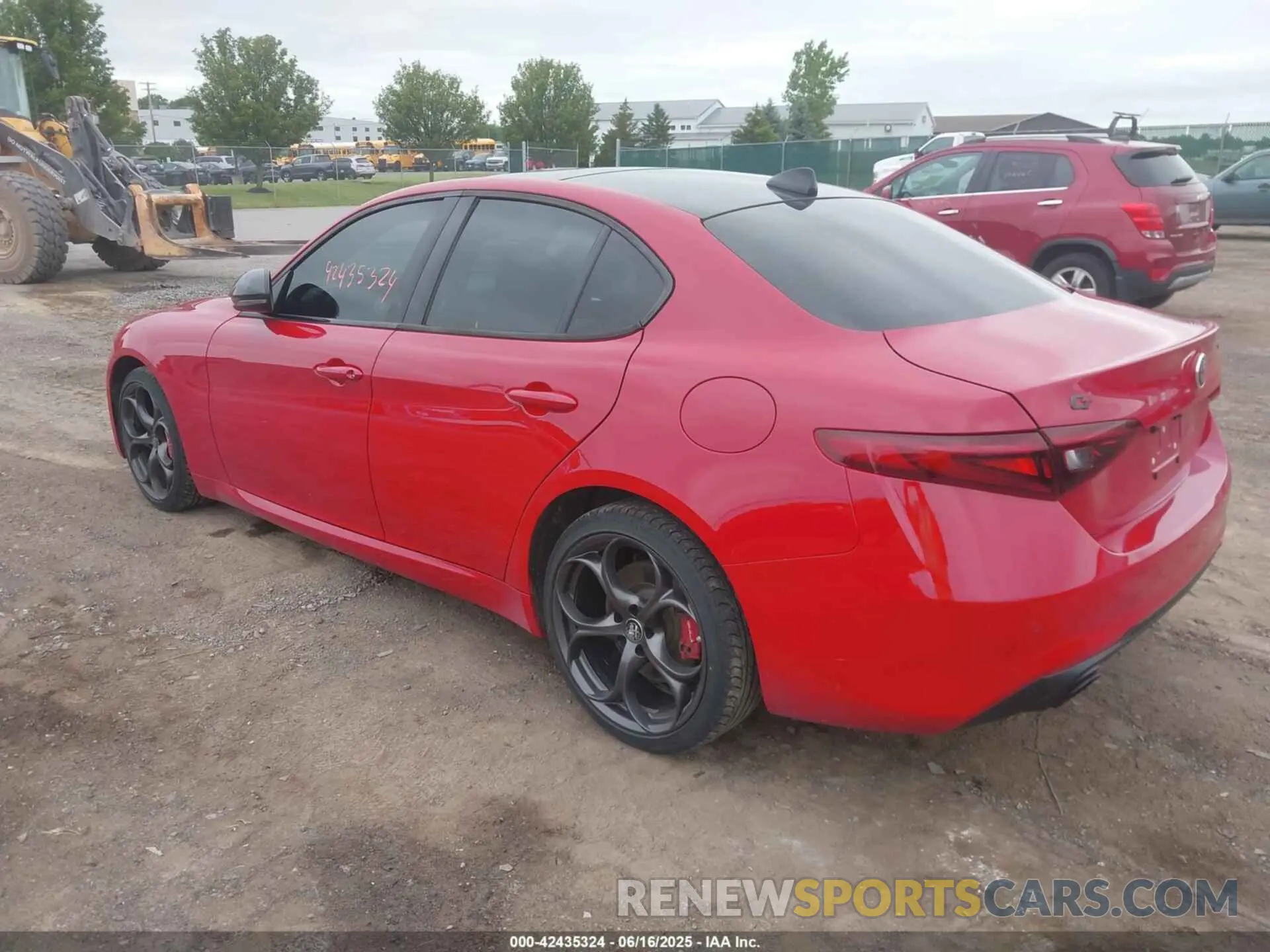 3 fotografías del automóvil dañado ZARFANAN1K7598906 ALFA ROMEO GIULIA 2019