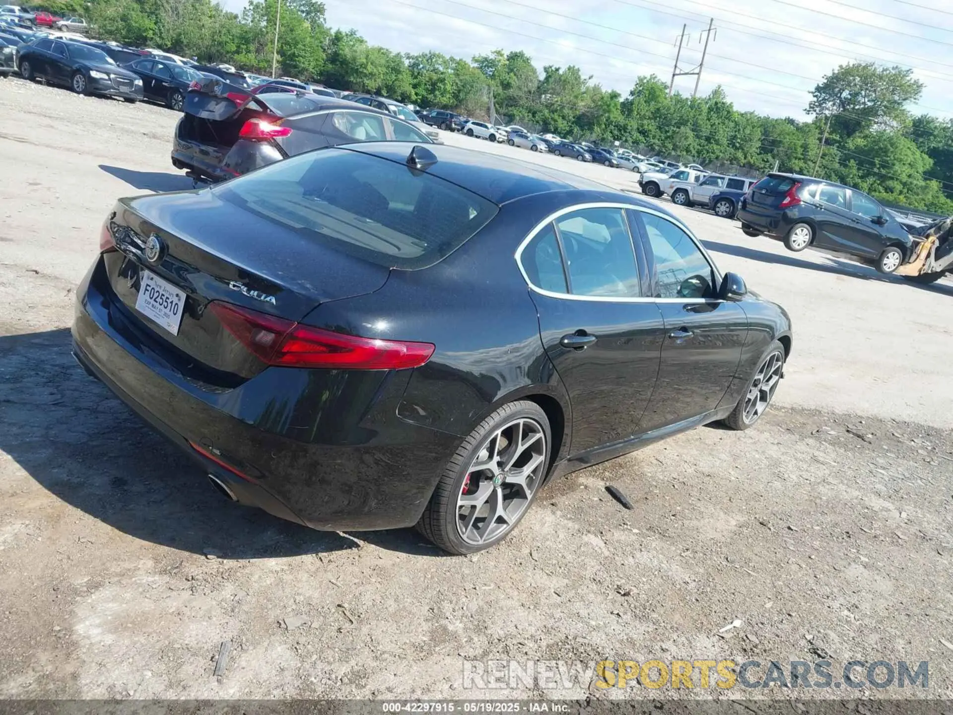 4 fotografías del automóvil dañado ZARFANAN6K7612900 ALFA ROMEO GIULIA 2019
