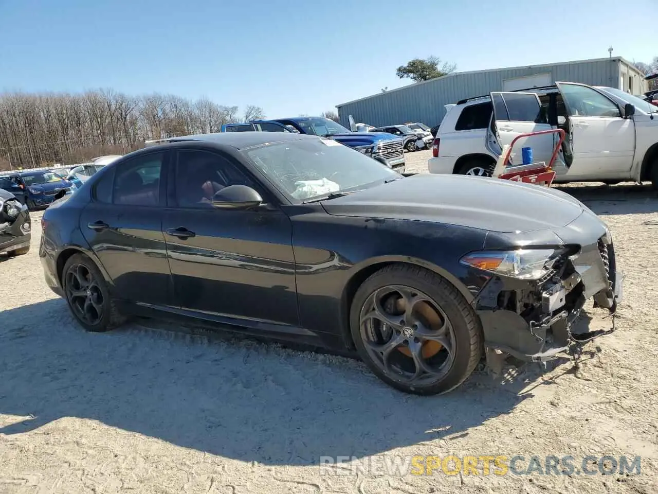 4 fotografías del automóvil dañado ZARFANBN3K7608916 ALFA ROMEO GIULIA 2019