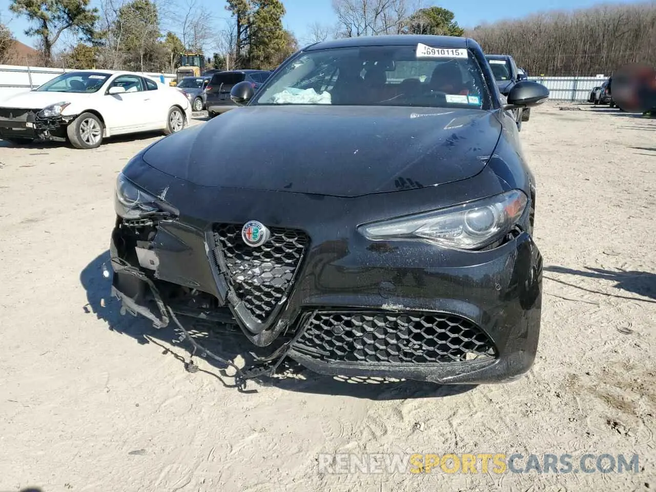 5 fotografías del automóvil dañado ZARFANBN3K7608916 ALFA ROMEO GIULIA 2019