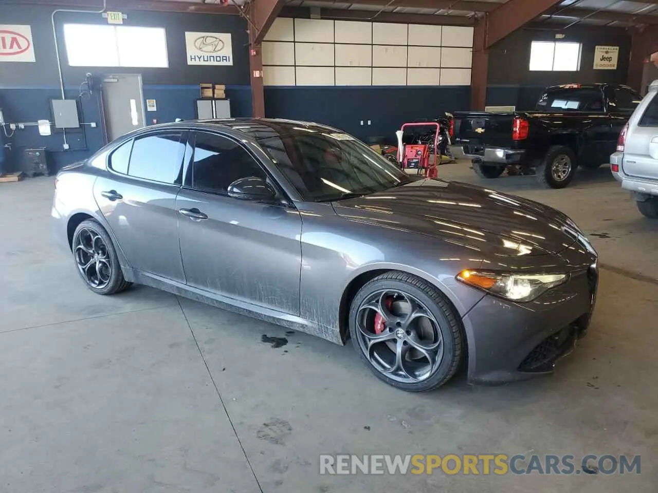4 fotografías del automóvil dañado ZARFANBN8K7603937 ALFA ROMEO GIULIA 2019