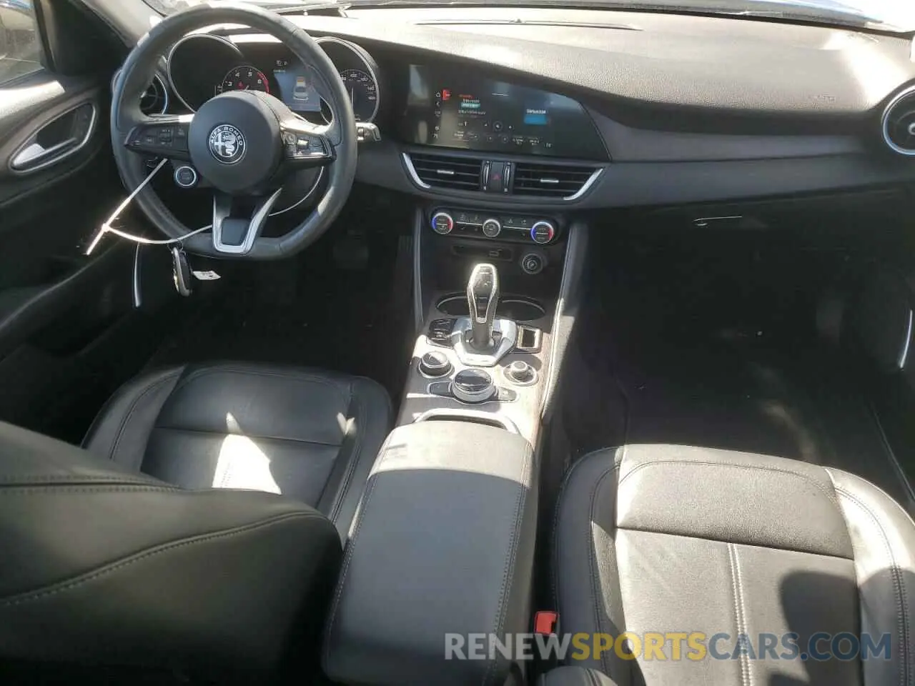 8 fotografías del automóvil dañado ZARFANBN0L7633662 ALFA ROMEO GIULIA 2020