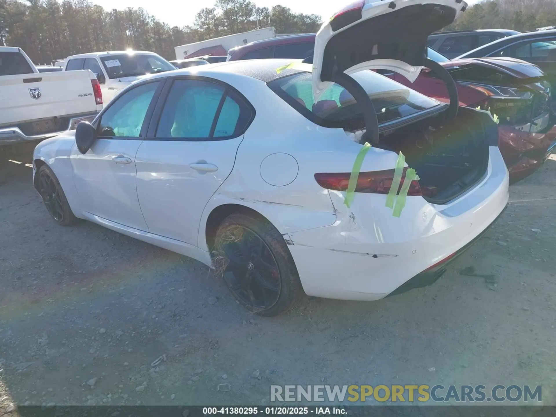 3 fotografías del automóvil dañado ZARFANBN5L7638386 ALFA ROMEO GIULIA 2020