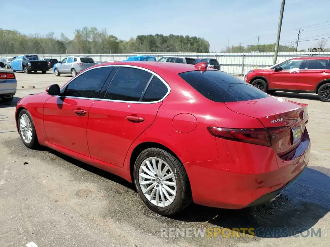 2 fotografías del automóvil dañado ZARFAMAN3M7649352 ALFA ROMEO GIULIA 2021