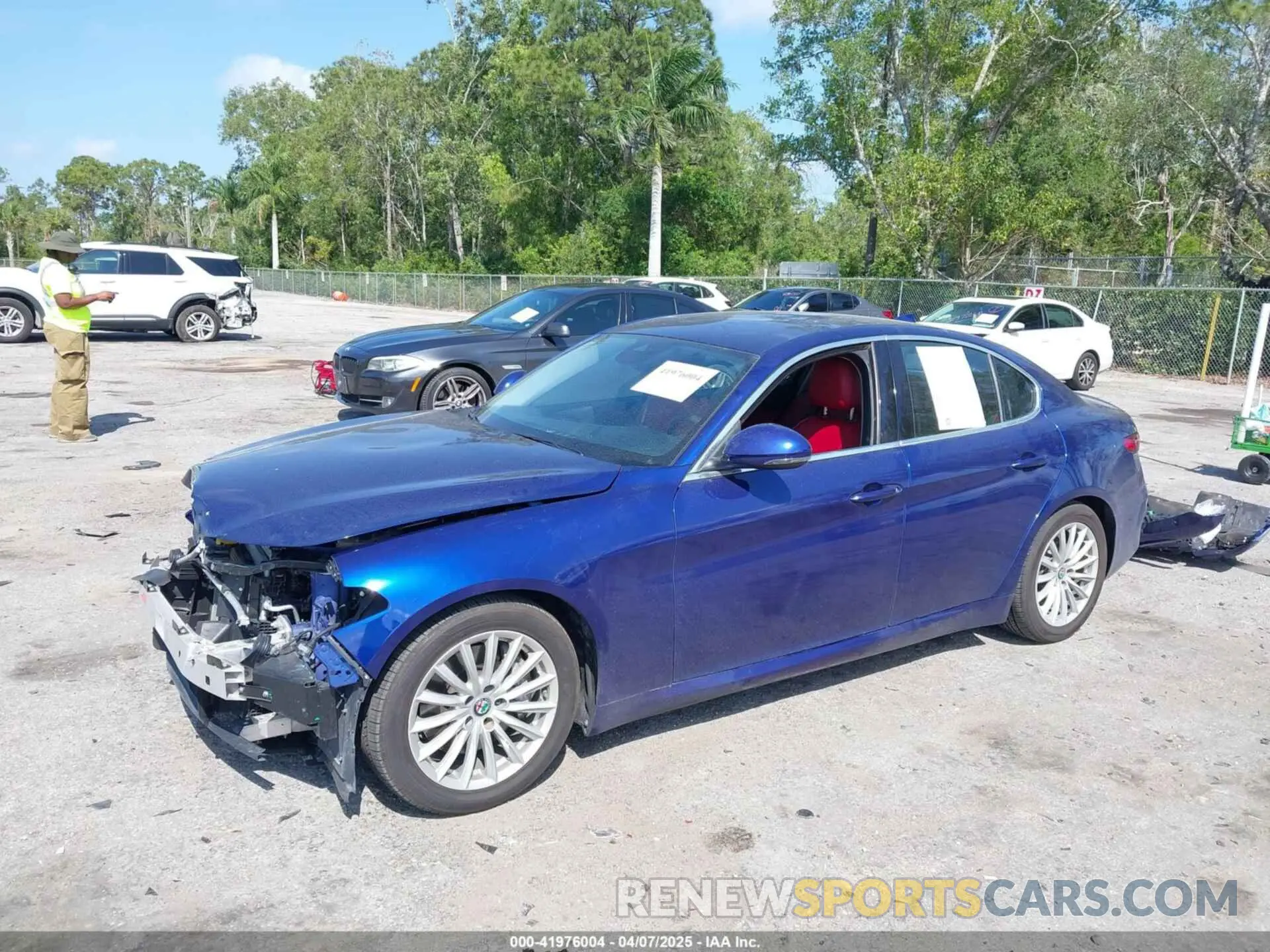 2 fotografías del automóvil dañado ZARFAMAN7M7643215 ALFA ROMEO GIULIA 2021