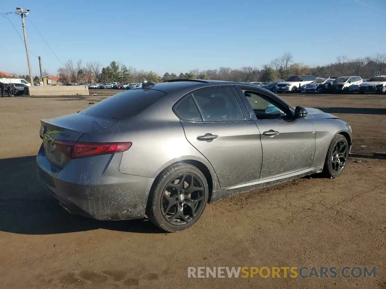 3 fotografías del automóvil dañado ZARFAMAN9M7647301 ALFA ROMEO GIULIA 2021