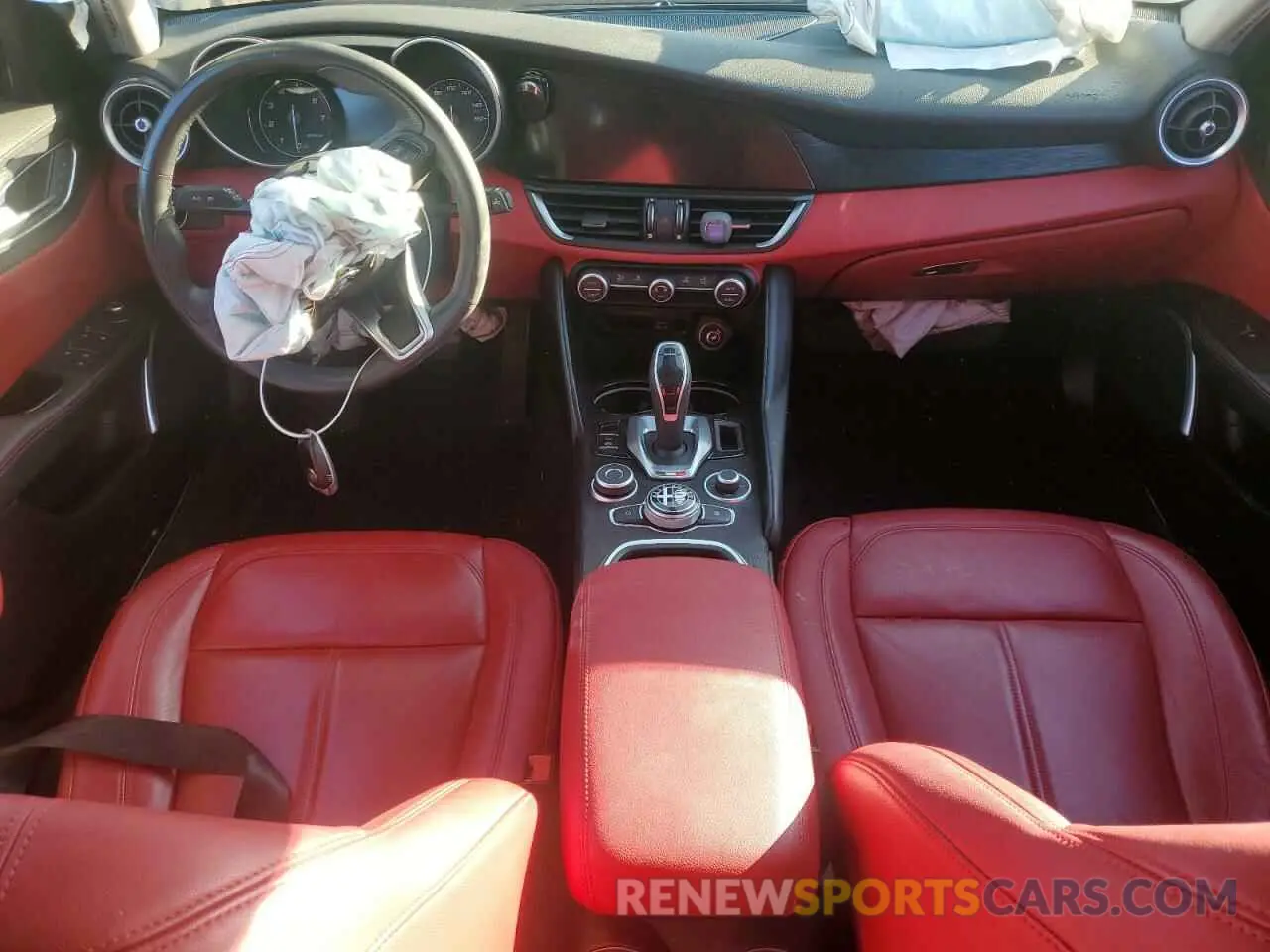 8 fotografías del automóvil dañado ZARFAMAN9M7647301 ALFA ROMEO GIULIA 2021