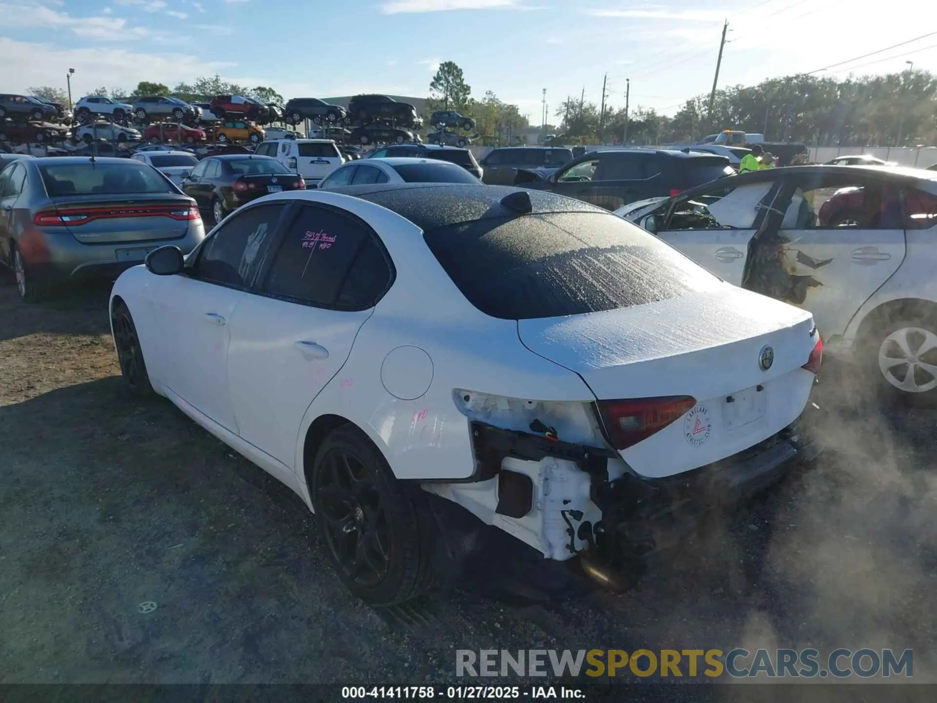 3 fotografías del automóvil dañado ZARFAMANXM7645217 ALFA ROMEO GIULIA 2021