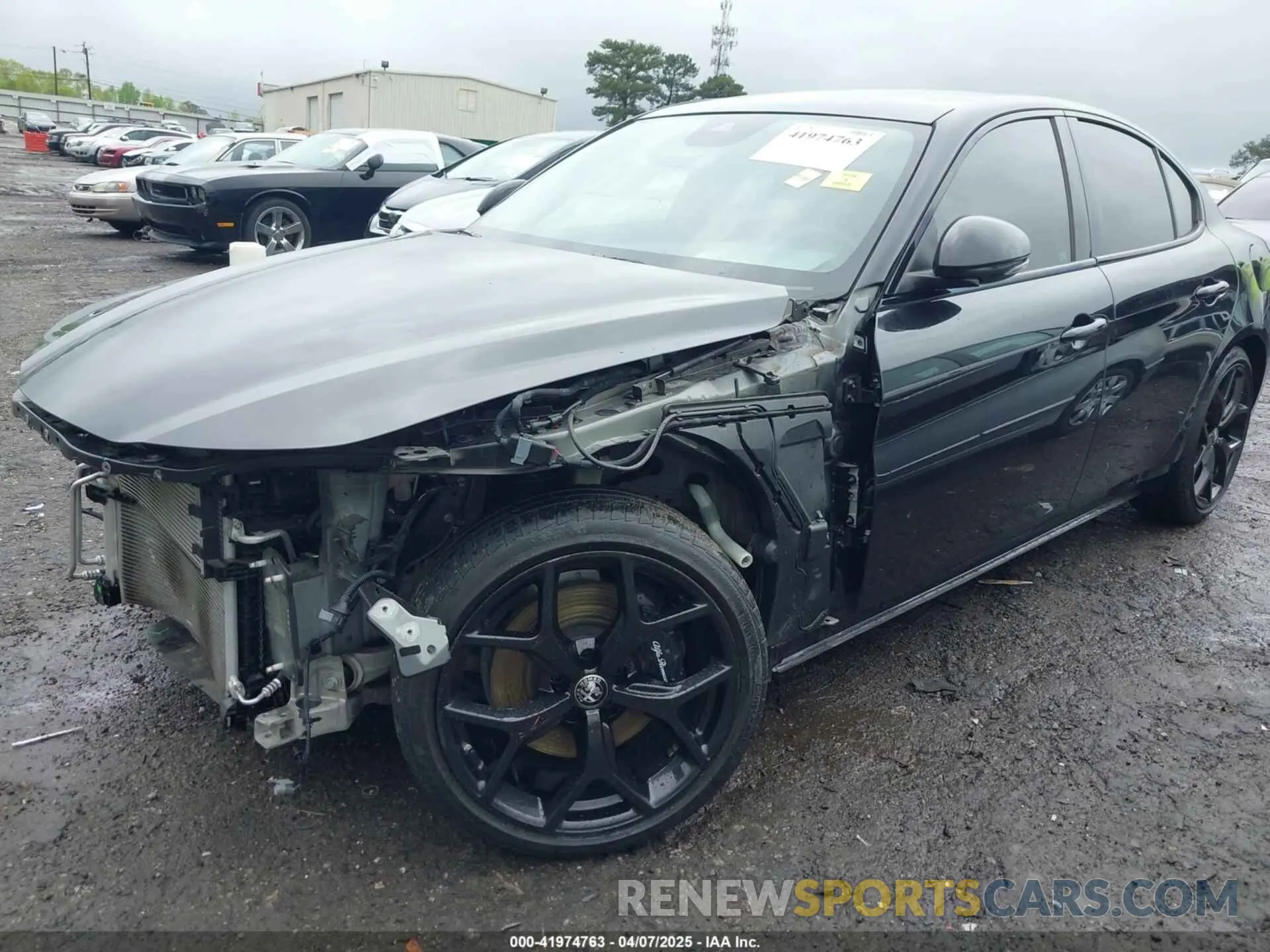 2 fotografías del automóvil dañado ZARFAMBN0M7639439 ALFA ROMEO GIULIA 2021