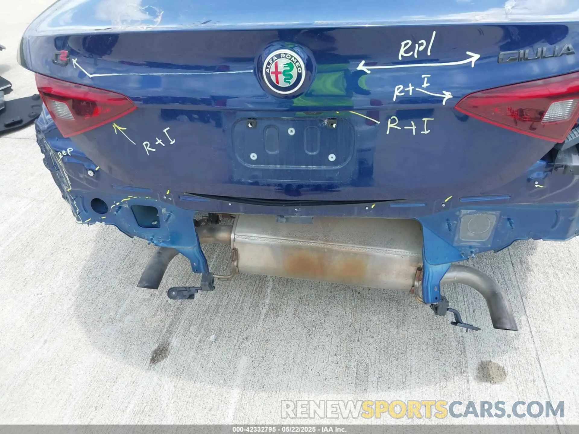 17 fotografías del automóvil dañado ZARFAMBN4M7648578 ALFA ROMEO GIULIA 2021