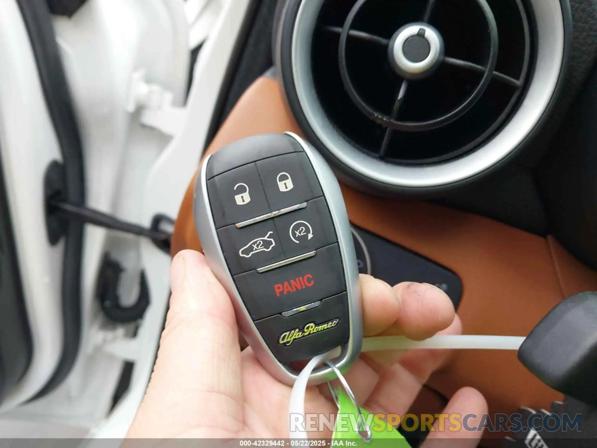 11 fotografías del automóvil dañado ZARFAMBN9M7640461 ALFA ROMEO GIULIA 2021