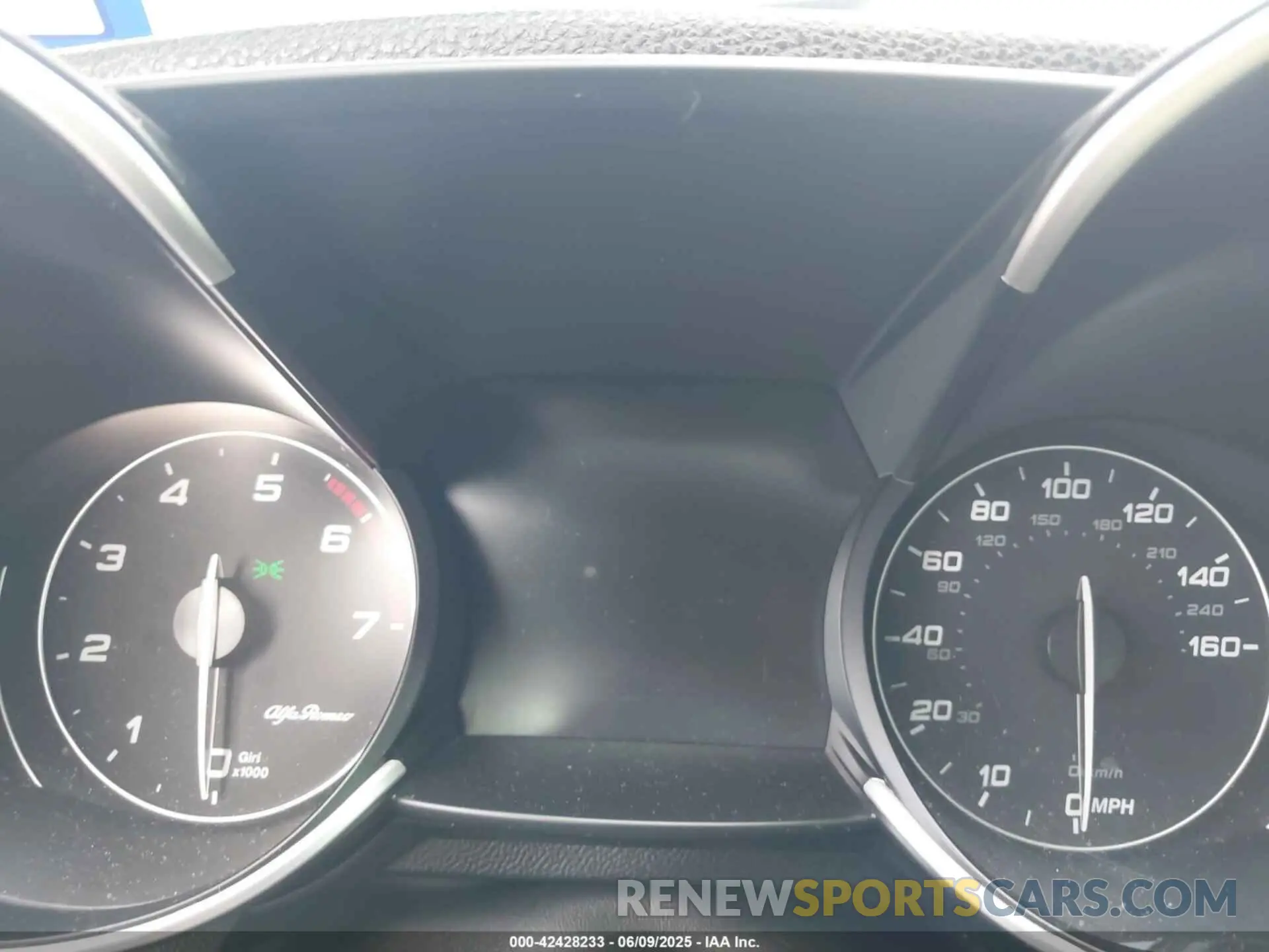 15 fotografías del automóvil dañado ZARFANAN5M7648211 ALFA ROMEO GIULIA 2021