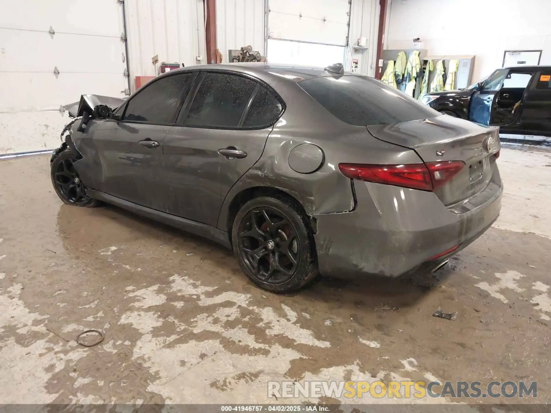 3 fotografías del automóvil dañado ZARFANAN9M7646445 ALFA ROMEO GIULIA 2021