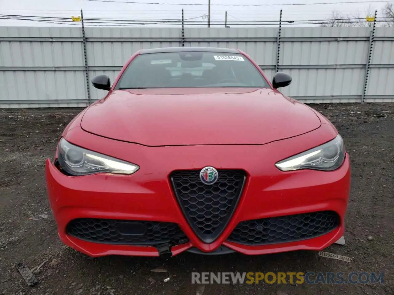 5 fotografías del automóvil dañado ZARFANBN4M7647744 ALFA ROMEO GIULIA 2021