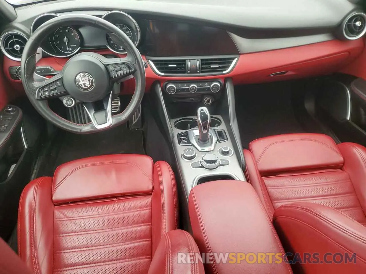 8 fotografías del automóvil dañado ZARFANBN5M7643959 ALFA ROMEO GIULIA 2021