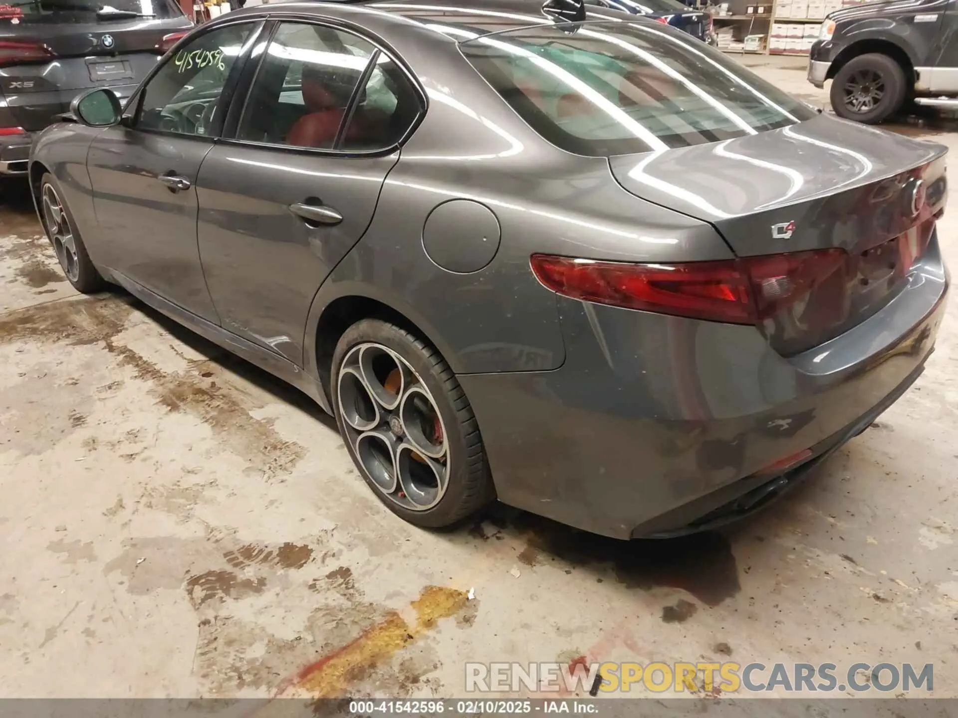 3 fotografías del automóvil dañado ZARFANBN9M7641230 ALFA ROMEO GIULIA 2021