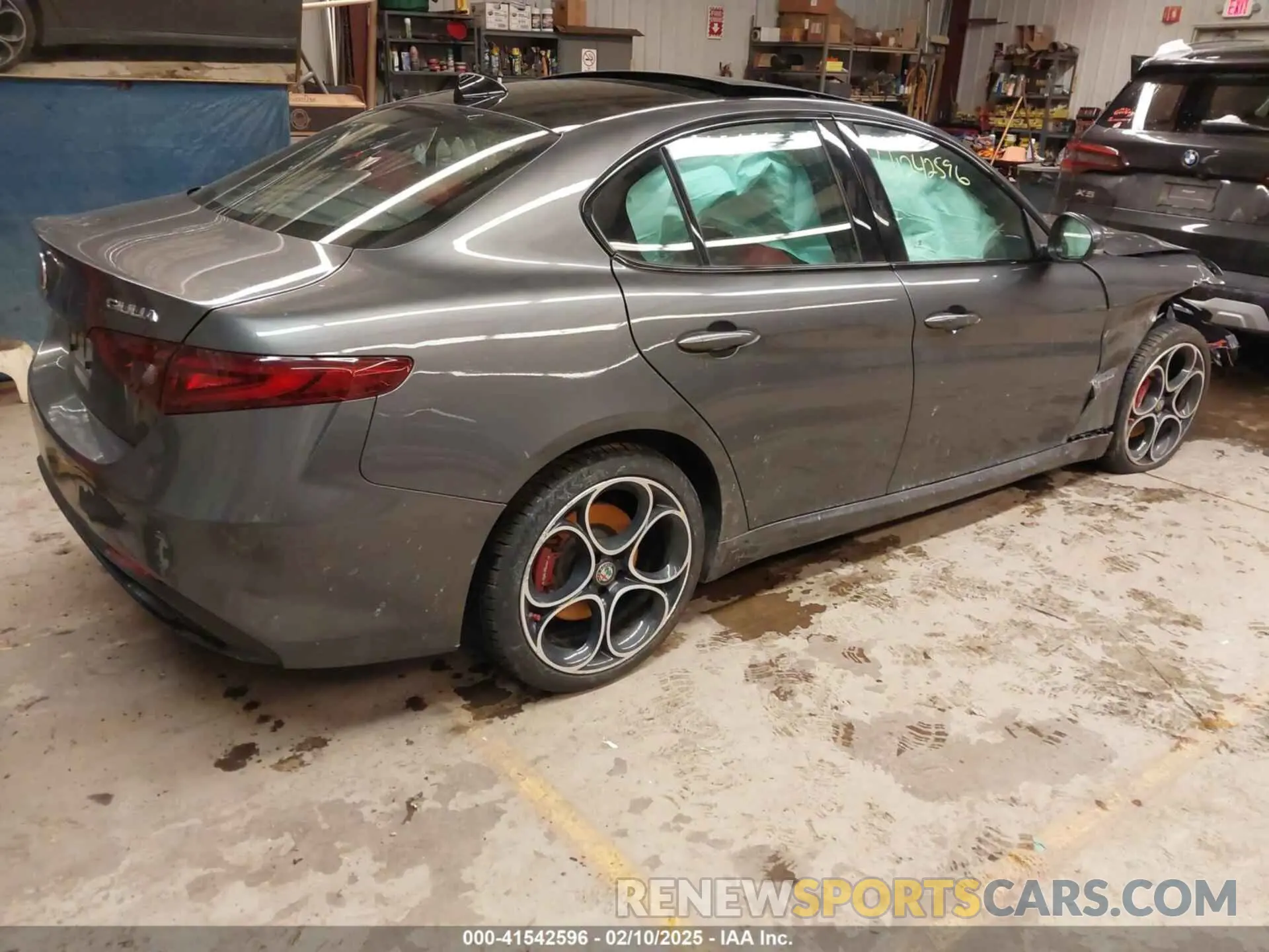 4 fotografías del automóvil dañado ZARFANBN9M7641230 ALFA ROMEO GIULIA 2021